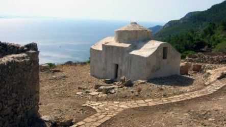 Sentiero 2: Paese - Case Romane