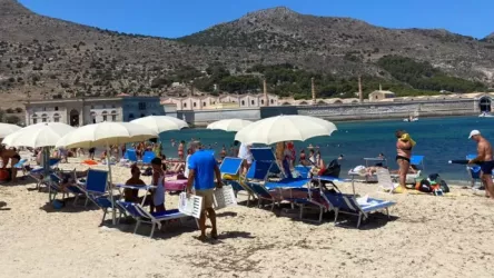 Magneva Beach Bar