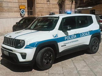 Divieto di sbarco per veicoli di non residenti nelle isole Egadi, controlli al porto di Favignana per verificare il rispetto delle norme
