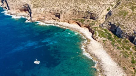 Escursioni a Levanzo: Natura, Storia e Panorama nell’Isola più Intima delle Egadi