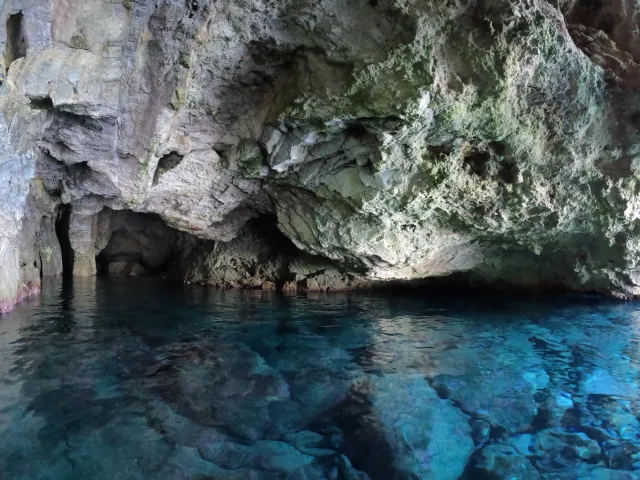 Alla scoperta delle Grotte Marine di Favignana: meraviglie scolpite dal mare