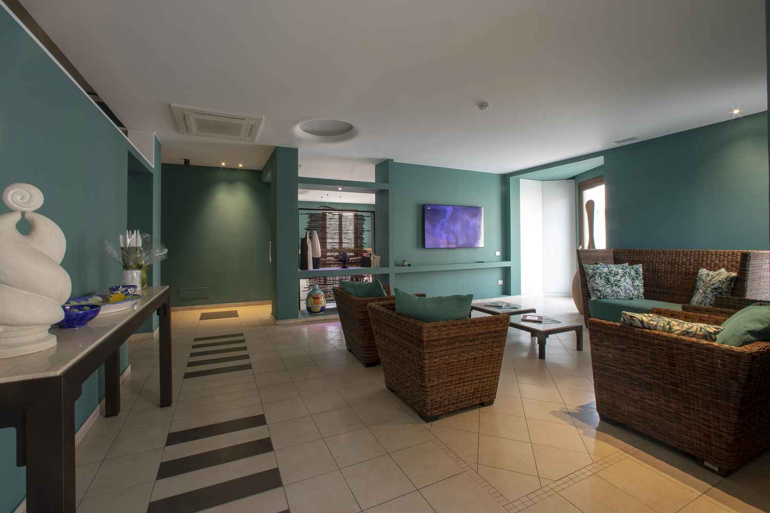 Insula Hotel
