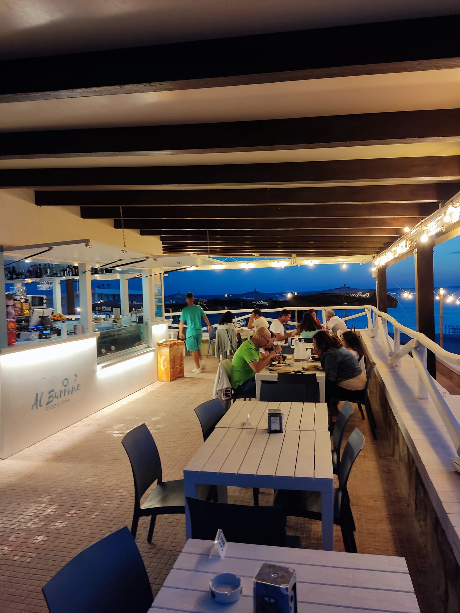 Al Burrone Food & Drink