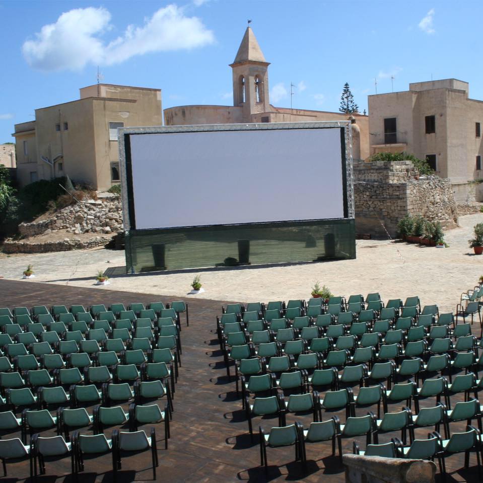 Cinema Sotto Le Stelle all'Arena Cava Sant'Anna